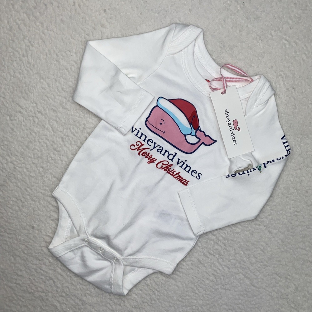 NEW‎ VINEYARD VINES 'Baby Santa Whale Body Suit' 0-3 Months Christmas One Piece
